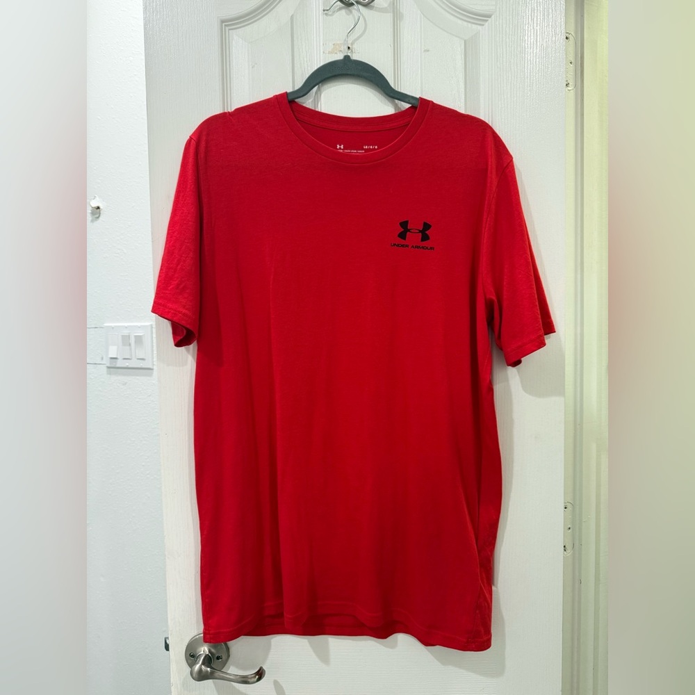 Under Armour Tee - like NEW